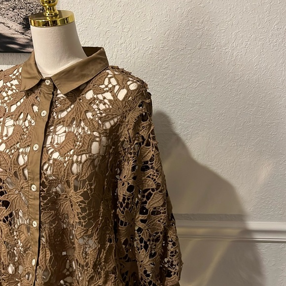 POL Lace Top - Picture 2 of 8